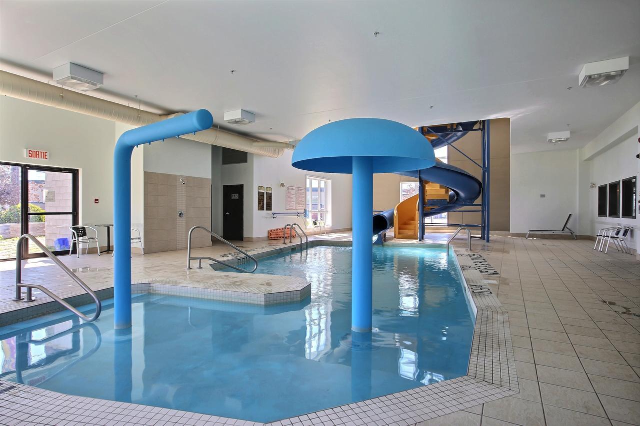 Super 8 By Wyndham Lachenaie/טרבון מראה חיצוני תמונה